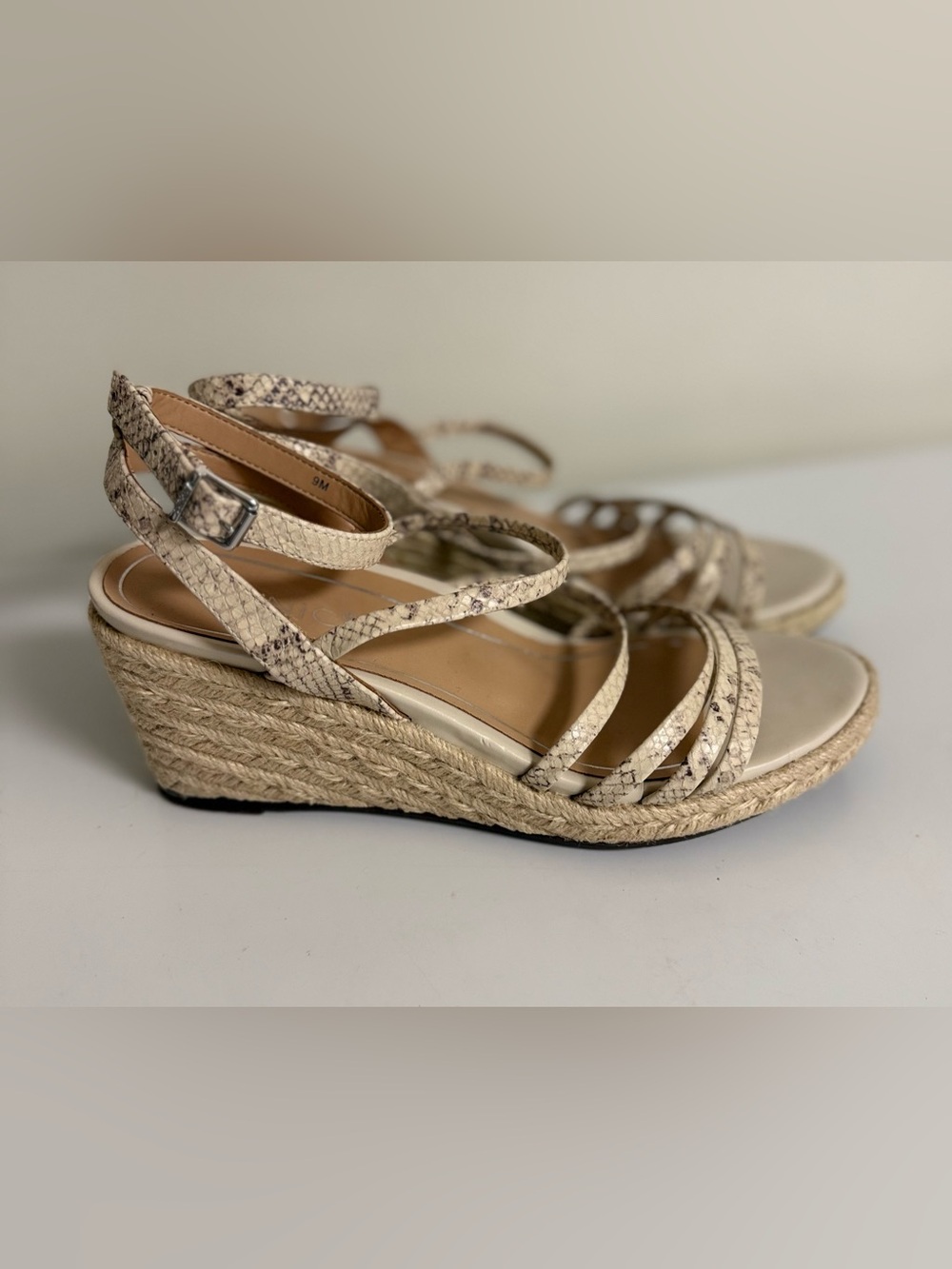 Vionic Ayda strappy espadrille wedges sexy chic beige snake print leather size 9 - Picture 5 of 11